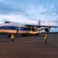 The An-124 carrying LPF arrives at Kourou